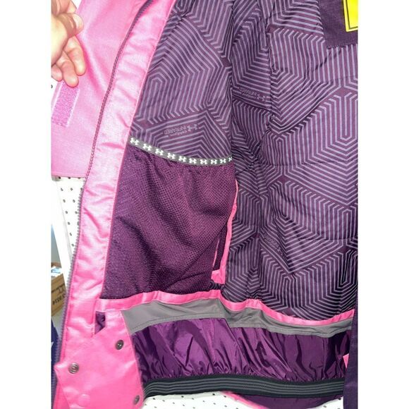 Under Armour snowboarding jacket - Picture 9 of 16